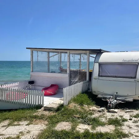 каравана Adventure Caravan Chalet *